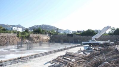 BAŞKAN MANDALİNCİ, YALIKAVAK PAZARYERİ ÇALIŞMALARINI İNCELEDİ