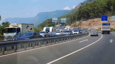 MUĞLA’NIN ULA İLÇESİ AKYAKA MAHALLESİ GİRİŞİNDE MEYDANA GELEN TRAFİK KAZASI