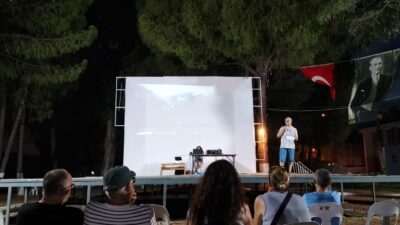 KÖYCEĞİZ’DE FİLM GÖSTERİMİ VE ŞİİR DİNLETİSİ GERÇEKLEŞTİRİLDİ