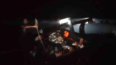 MARMARİS’TE 16 DÜZENSİZ GÖÇMEN İLE 13 ÇOCUK KURTARILDI