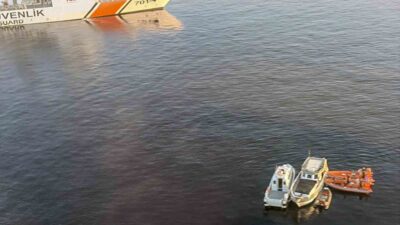 MARMARİS’TE 73 DÜZENSİZ GÖÇMEN VE 13 GÖÇMEN KAÇAKÇISI YAKALANDI