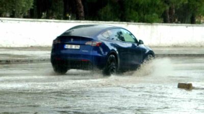 METEOROLOJİ GENEL MÜDÜRLÜĞÜ‘NÜN YAĞIŞ UYARISINI ARDINDAN MUĞLA’DA ÖĞLE SAATLERİNDE BAŞLAYAN