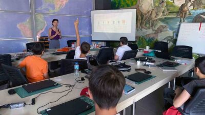 MENTEŞE BELEDİYESİ’NİN 11-15 YAŞ ARASI GENÇLERE YÖNELİK OLARAK VERDİĞİ ROBOTİK