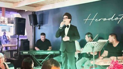 MUĞLA’NIN BODRUM İLÇESİNDE SAHNE ALAN ÜNLÜ SANATÇI YILMAZ MORGÜL SÖYLEDİĞİ