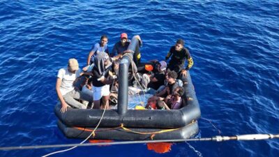 MUĞLA’NIN FETHİYE İLÇESİ AÇIKLARINDA YUNANİSTAN SAHİL GÜVENLİK UNSURLARI TARAFINDAN TÜRK