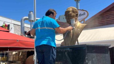 MUĞLA (İHA) - ATATÜRK’ÜN AZİZ HATIRASINI YAŞATMAK İÇİN MARMARİS’İN BİRÇOK