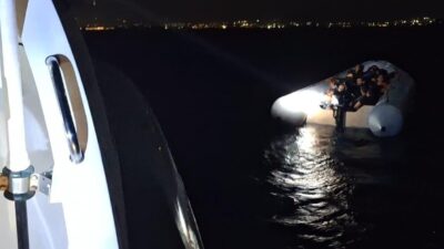 MUĞLA’NIN BODRUM İLÇESİNDE 32 DÜZENSİZ GÖÇMEN YAKALANDI.