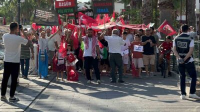 BODRUM'DAN İSRAİL'E SERT MESAJ; GAZZE İÇİN BÜYÜK YÜRÜYÜŞ TURİSTLER BİLE
