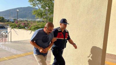 MUĞLA'NIN BODRUM İLÇESİNDE BİR KÖPEK TÜFEKLE VURDUĞU SUÇLAMASIYLA GÖZALTINA ALINAN