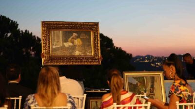 MUĞLA BÜYÜKŞEHİR BELEDİYESİ SOKAK HAYVANLARI YARARINA MÜZAYEDE DÜZENLEDİ.