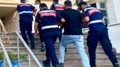 MUĞLA'NIN BODRUM İLÇESİNDE ÇEŞİTLİ SUÇLARDAN ARANAN 3 KİŞİ, JANDARMA EKİPLERİNİN