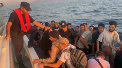 MUĞLA’NIN DATÇA İLÇESİ AÇIKLARINDA YASA DIŞI YOLLARDAN LASTİK BOT İLE