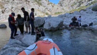 SAHİL GÜVENLİK VE JANDARMA EKİPLERİ TARAFINDAN MUĞLA'NIN MARMARİS İLÇESİ ARMELLA