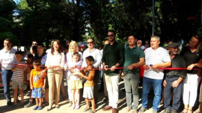 MUĞLA’NIN MENTEŞE İLÇESİNDE, SAHİPSİZ SOKAK KÖPEKLERİNE DİKKAT ÇEKMEK AMACIYLA YALABIK