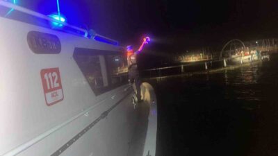 MUĞLA’NIN MİLAS İLÇESİ AÇIKLARINDA YASA DIŞI YOLLARDAN LASTİK BOTLAR İLE