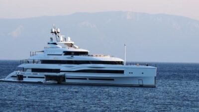 DÜNYANIN EN ZENGİN İNSANLARI ARASINDA YER ALAN MİLYARDERLERİN DEVASA LÜKS