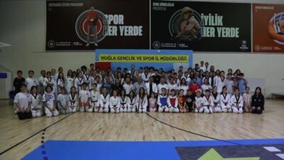 MUĞLA’NIN MENTEŞE İLÇESİNDE BULUNAN MENTEŞE SPOR SALONU'NDA DÜZENLENEN TAEKWONDO YILDIZLAR,