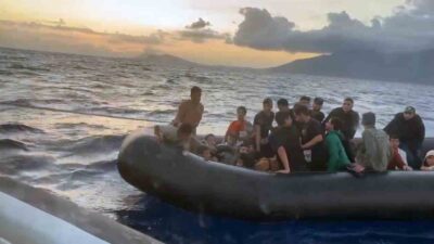 DATÇA’DA 32 DÜZENSİZ GÖÇMEN KURTARILDI