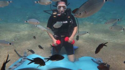 FETHİYE'DE DALGIÇLARDAN SU ALTINDA SPOR ETKİNLİĞİ