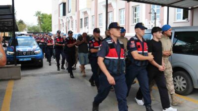 FETHİYE’NİN ÖLÜDENİZ MAHALLESİ'NDE, TAKSİCİLER İLE BİR BAR İŞLETMESİ SAHİPLERİ ARASINDA