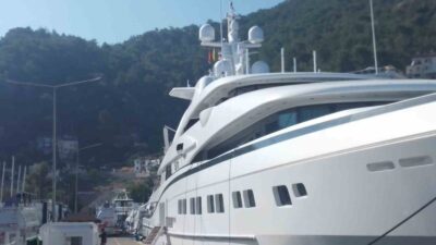 HİNTLİ PETROKİMYA DEVİ SRİ PRAKASH LOHİA'YA AİT SÜPER YAT 'SEA