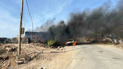 MUĞLA’NIN BODRUM İLÇESİNDE ATIK YAKARKEN ÇIKAN YANGIN, OTOMOBİLE SIÇRADI. TAMAMEN