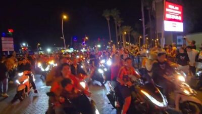 MARMARİS’TEKİ GALATASARAYLILAR GALİBİYET SEVİNCİ İLE SOKAKLARA DÖKÜLDÜ