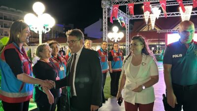 MARMARİS’TE GAZİLER VE ŞEHİT YAKINLARI İÇİN YEMEK DÜZENLENDİ