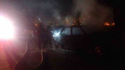 MUĞLA’DA PARK HALİNDEKİ OTOMOBİL ALEVLERE TESLİM OLDU