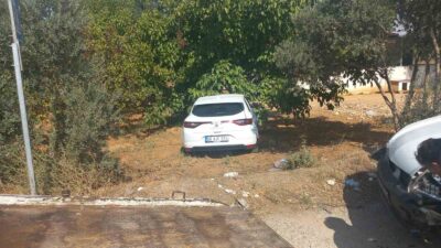 MUĞLA'NIN MENTEŞE İLÇESİNDE İKİ ARACIN ÇARPIŞMASI SONUCU MEYDANA GELEN KAZADA