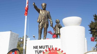 FETHİYE'DE EN BÜYÜK BAYRAMIN 101. YILI TÖRENLE KUTLANIYOR