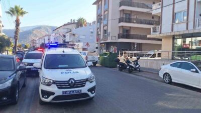 MUĞLA’NIN MARMARİS İLÇESİNDE TARTIŞTIĞI EŞİNİ YATAK ODASINDA KAFASINA ŞİŞE İLE