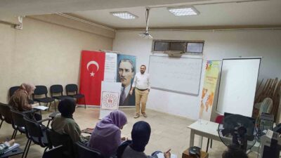 MUĞLA’DA ÜNİVERSİTELİ GENÇLER ARAPÇA DERSLERİNDE BULUŞUYOR