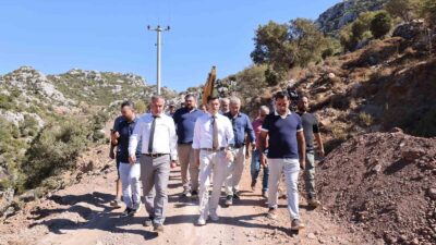 SELİMİYE’DE YOL ÇALIŞMALARI DEVAM EDİYOR