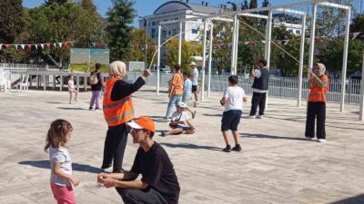 ŞENLİKTE METİNBİLİM ENSTİTÜSÜNDEN OTANTİK ÇOCUK OYUNLARI GÖSTERİSİ