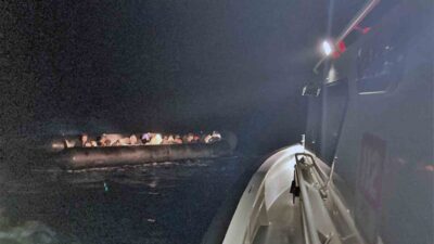 YUNANİSTAN’IN GERİ İTTİĞİ 11’İ ÇOCUK 29 DÜZENSİZ GÖÇMEN KURTARILDI