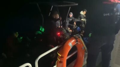 MUĞLA’NIN BODRUM İLÇESİ AÇIKLARINDA 11’İ ÇOCUK 33 DÜZENSİZ GÖÇMEN YAKALANDI.