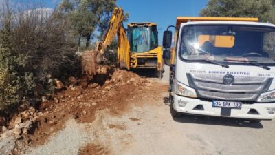 MUĞLA’NIN BODRUM İLÇESİNDE YENİ YAĞMUR SUYU HATTI İMALATLARI ARALIKSIZ DEVAM