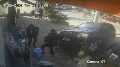 MAĞAZAYA GİREN CİP, ORTALIĞI SAVAŞ ALANINA ÇEVİRDİ