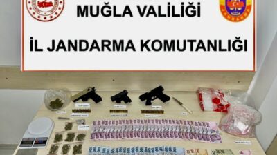 MUĞLA'NIN FETHİYE İLÇESİNDE KİRALIK BİR VİLLAYA YAPILAN OPERASYONDA ÇOK SAYIDA