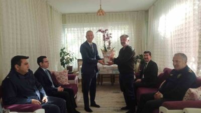 MUĞLA’NIN KÖYCEĞİZ İLÇESİNDE ÖĞRETMENLER GÜNÜ NEDENİYLE KÖYCEĞİZ KAYMAKAMI MUSTAFA MASLAK