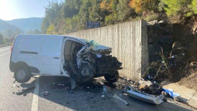 MARMARİS’TE TRAFİK KAZASI 1 YARALI 2 ÖLÜ