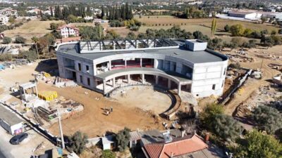 MUĞLA BÜYÜKŞEHİR BELEDİYESİ, MİLAS’TA YAPIMINA BAŞLADIĞI KÜLTÜR MERKEZİNİN İNŞAAT ÇALIŞMALARIN