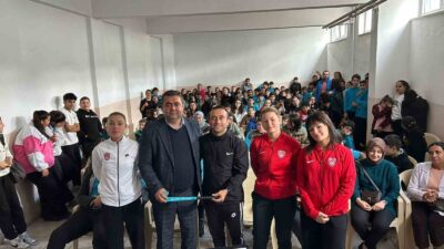 MİLLİ HOKEY SPORCULARI, MENTEŞE CUMHURİYET ORTAOKULU ÖĞRENCİLERİYLE BULUŞTU