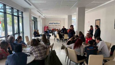 MUĞLA'DA AFAD GÖNÜLLÜLERİ EĞİTİM VE DAYANIŞMA ETKİNLİĞİNDE BULUŞTU