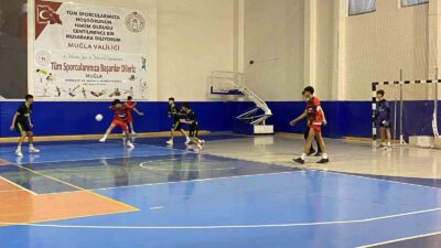 OKUL SPORLARI FUTSAL İLÇE BİRİNCİLİĞİ YATAĞAN'DA BAŞLADI