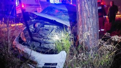 MUĞLA’NIN SEYDİKEMER İLÇESİNDE MEYDANA GELEN TEK TARAFLI TRAFİK KAZASINDA ARAÇ