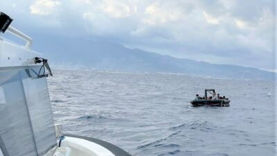 MUĞLA’NIN BODRUM İLÇESİ AÇIKLARINDA YUNANİSTAN UNSURLARINCA DENİZ ORTASINA BIRAKILAN GÖÇMENLER,