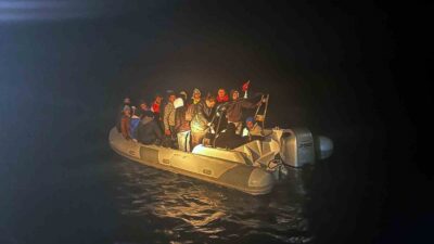 MUĞLA’NIN DATÇA İLÇESİ AÇIKLARINDA HAREKET HALİNDEKİ LASTİK BOTUN MOTOR ARIZASI