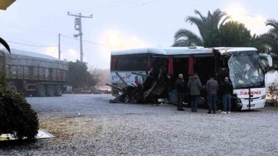 DENİZLİ'NİN SARAYKÖY İLÇESİNDE ŞEHİRLERARASI YOLCU OTOBÜSÜNÜN AKARYAKIT İSTASYONUN KONTROLSÜN ÇIKIŞ
